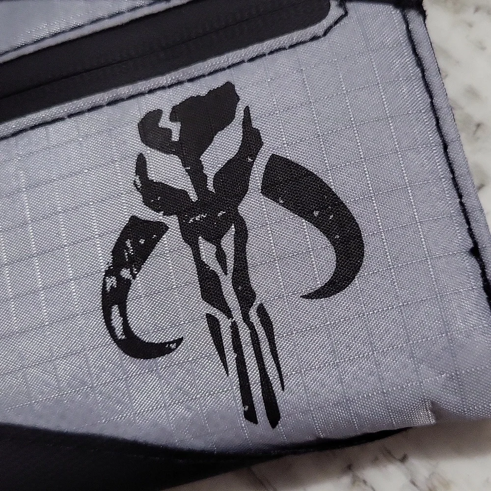 Boiworld Star Din Djarin The Mandalorian Wallet